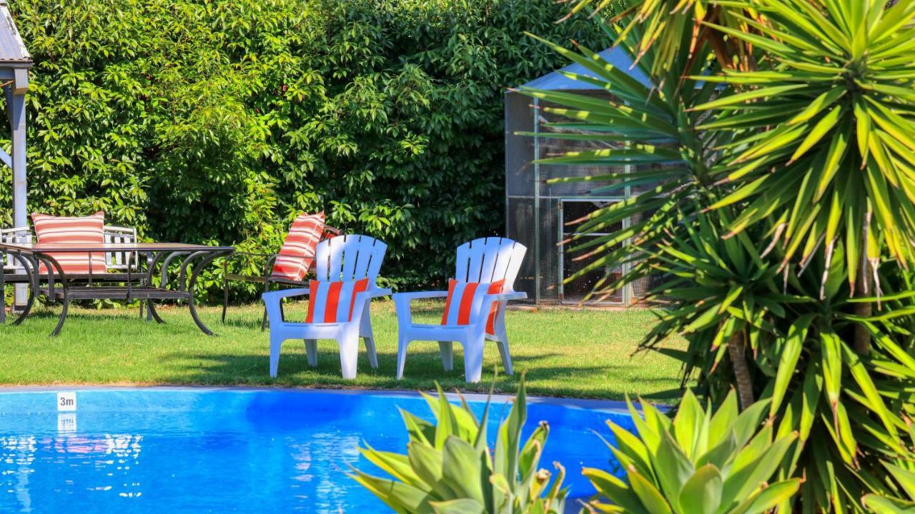 Country Leisure Motor Inn Dubbo Bagian luar foto