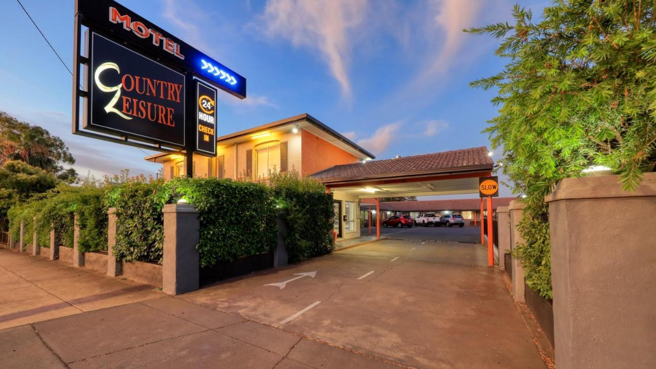 Country Leisure Motor Inn Dubbo Bagian luar foto